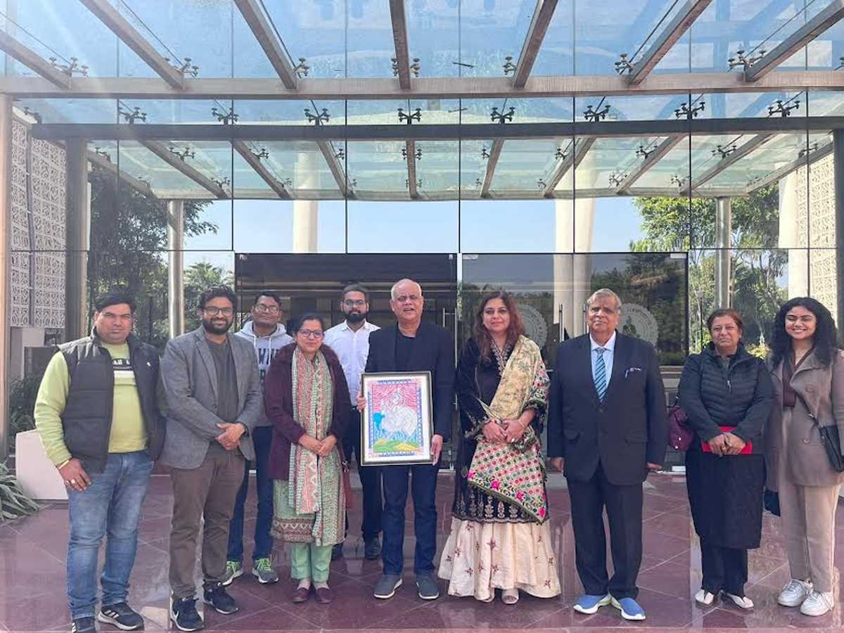 शिकागो से आए प्रो. विद्यार्थी ने किया वास्तुकला के छात्रों से मुलाकात